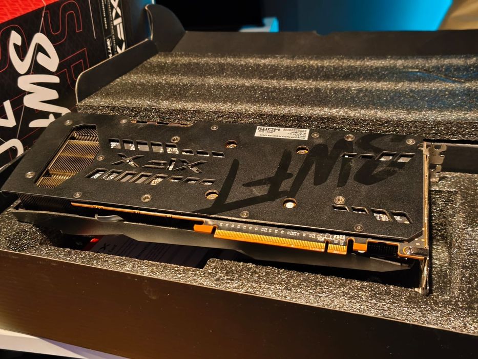 Placa Gráfica AMD Radeon RX 6700 XT