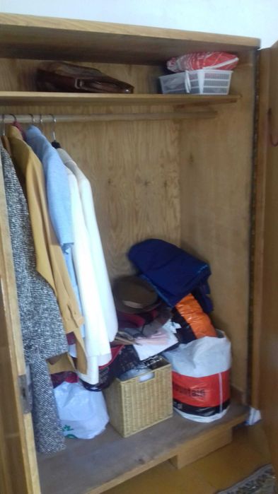 Drewniana, trzydrzwiowa szafa - PRL.