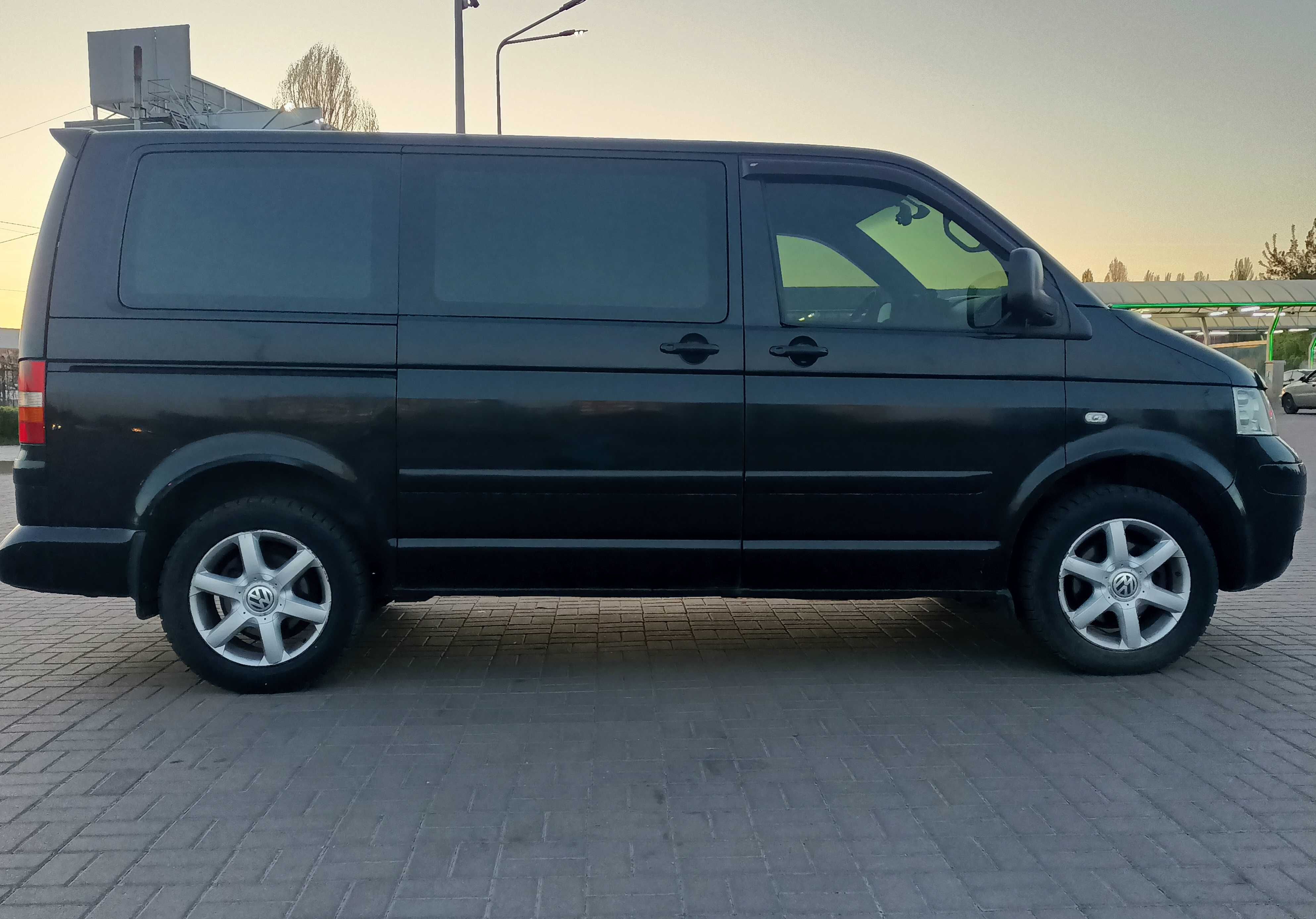 Volkswagen Multivan 2006. Пассажир.  Автомат 6-ст.