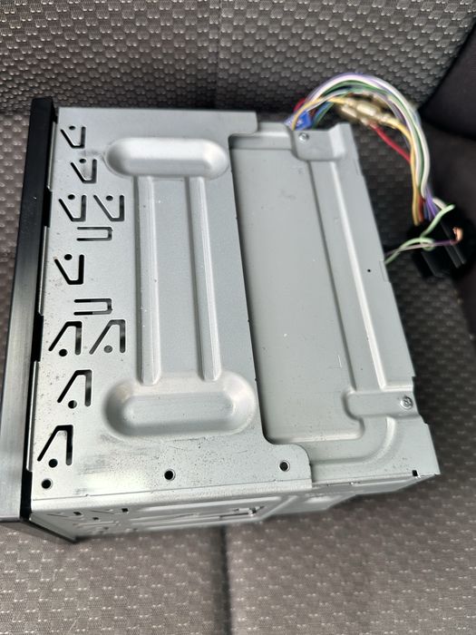 Radio pioneer universal