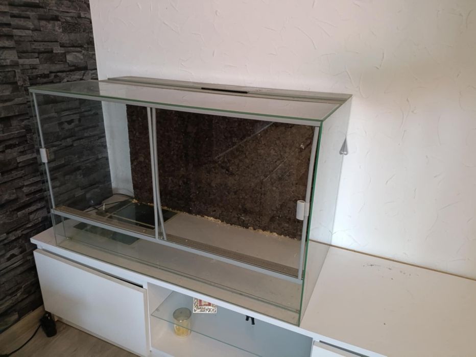 Terarium i szafka