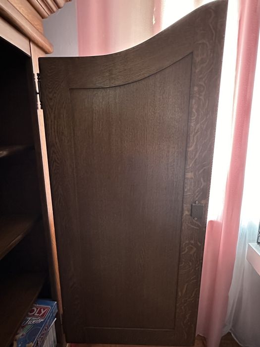Duża, dębowa szafa na sprzedaż