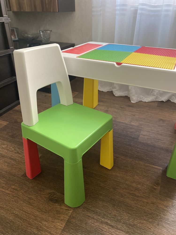 Комлект стол + стульчик