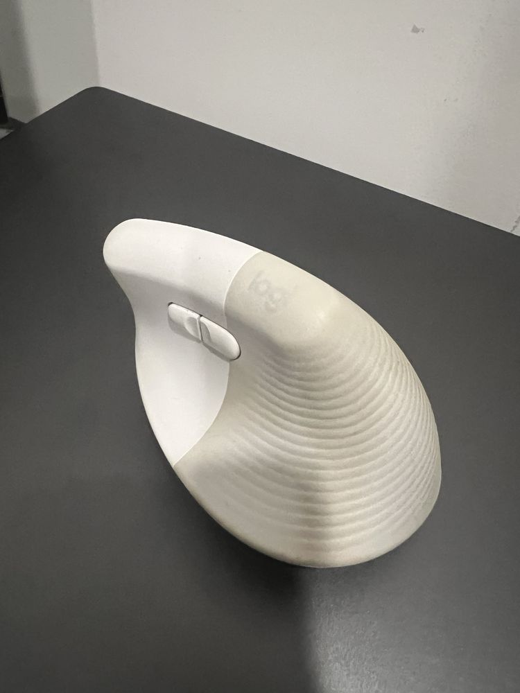 Rato Sem Fios Logitech Lift Ergonómico (com capa)