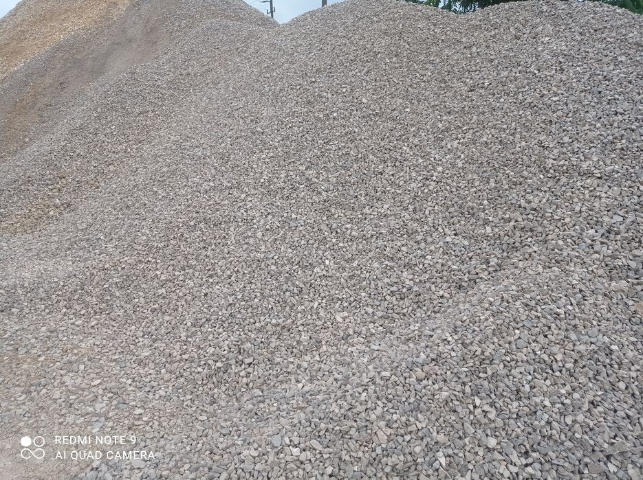 Transport sprzedaż kruszywa kliniec grys żwir piasek wysiewka kora