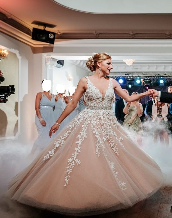 Piękna suknia ślubna Sherri Hill 11335