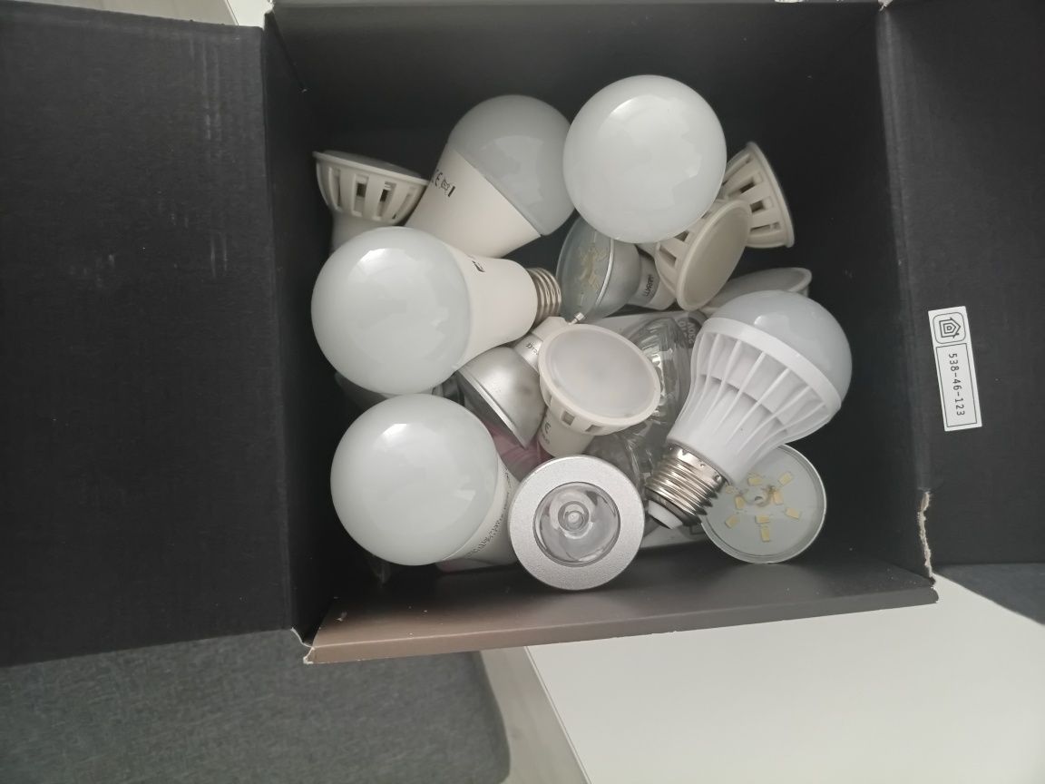Vendo vários tipos de lâmpadas e smartlamp