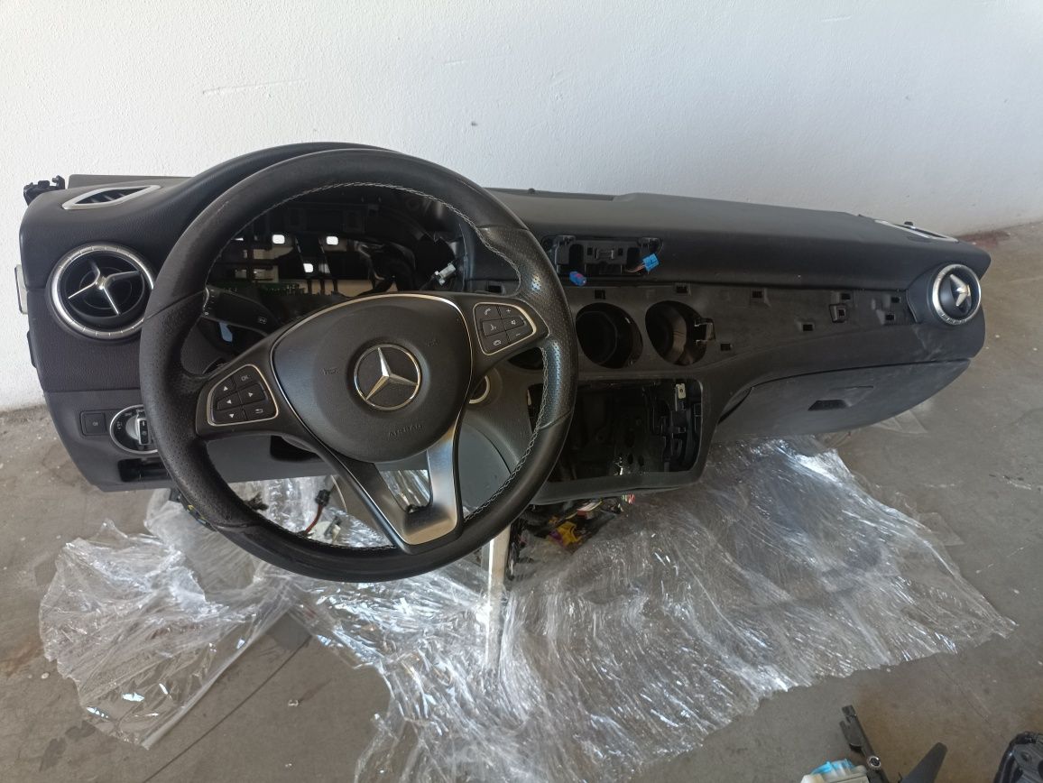 Peças Mercedes CLA 2018
