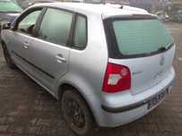 VW POLO IV 4 9N 01-05 SZYBA KLAPA BAGAŻNIKA TYŁ TYLNA LA7W