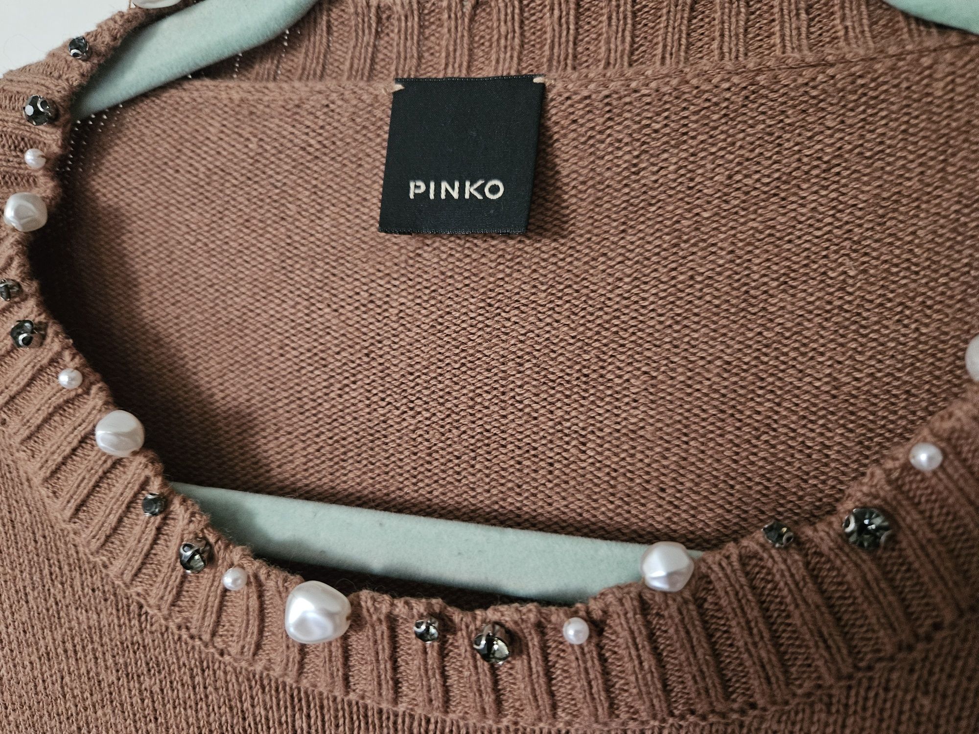 Beżowy sweter Pinko z kaszmirem