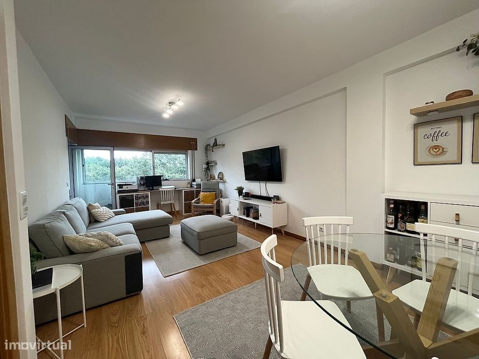 Apartamento T2 em Esgueira