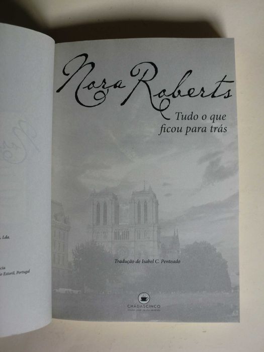 Tudo o que ficou para trás
de Nora Roberts