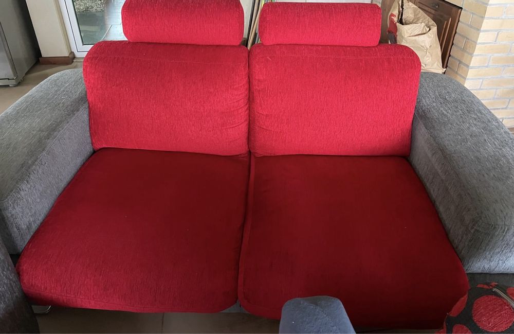 2 Sofás em bom estado