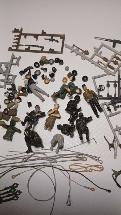 Złom modelarski pojazdy wojskowe 1:35