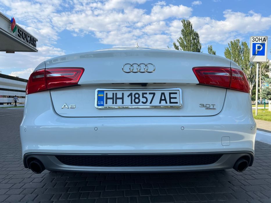 Продам свой автомобиль Audi A6 2015