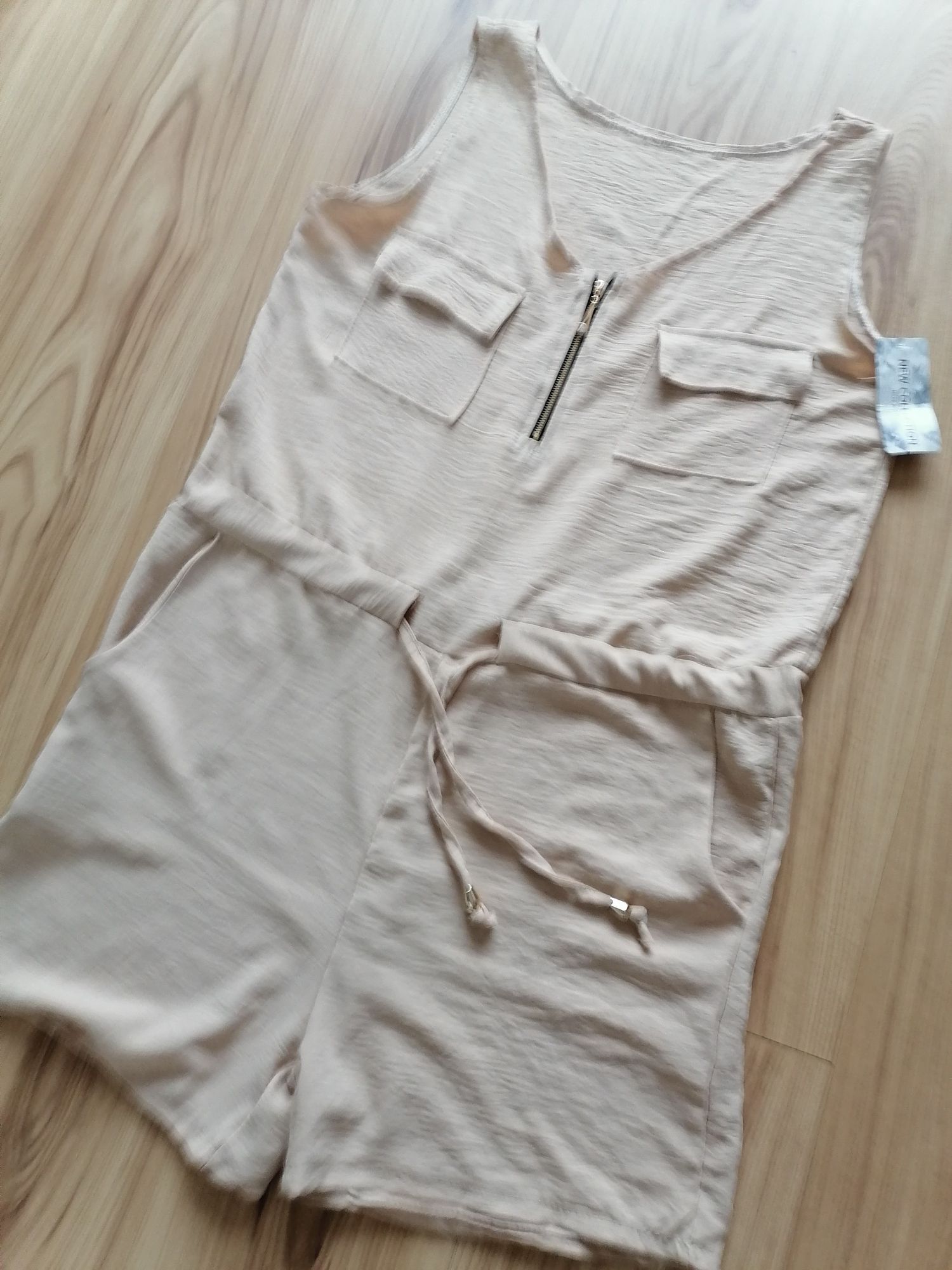 New Collection kombinezon letni beżowy ML