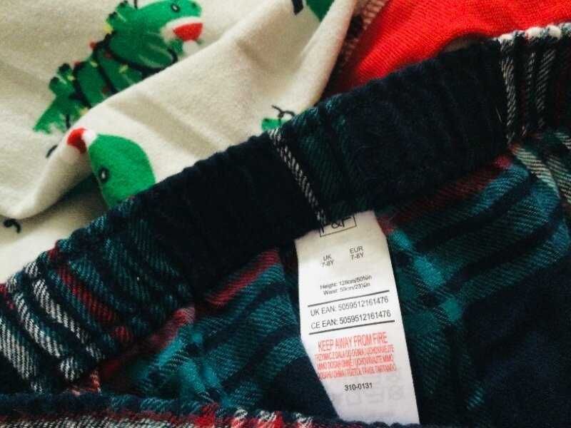 7-8 років,  Primark велюрова та фланелева піжама. Марвел. Новорічна