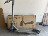 Hulajnoga elektryczna Motus scooty 10