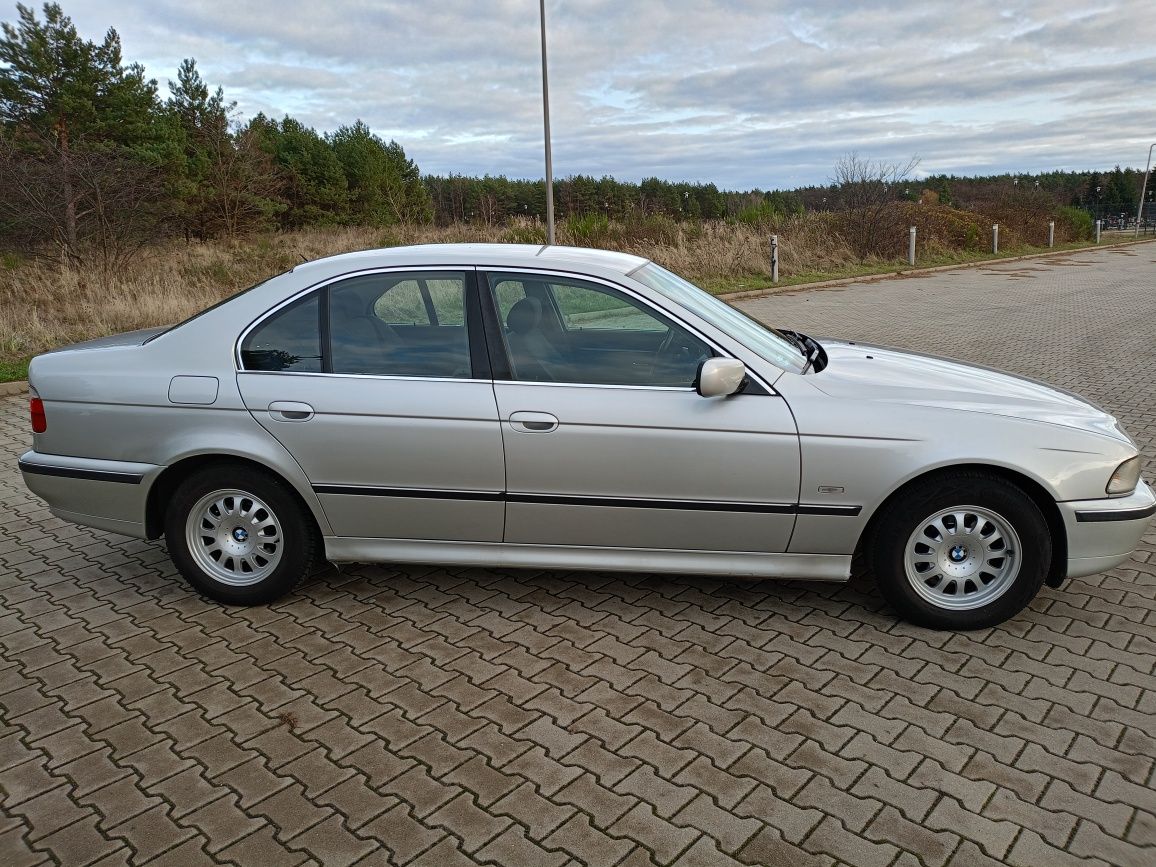 BMW E39 528 i. 16 lat 1 Właściciel.