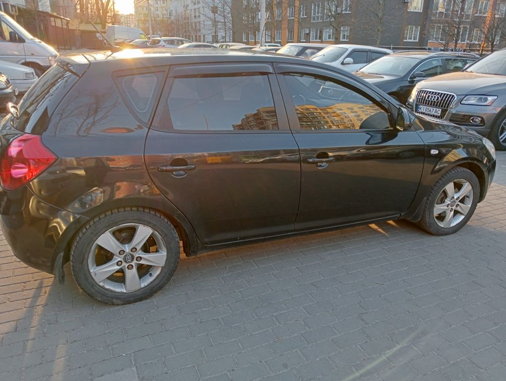 Продам Kia Ceed продам