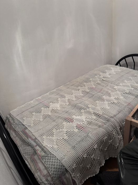 Cama de solteiro (com Colchão )