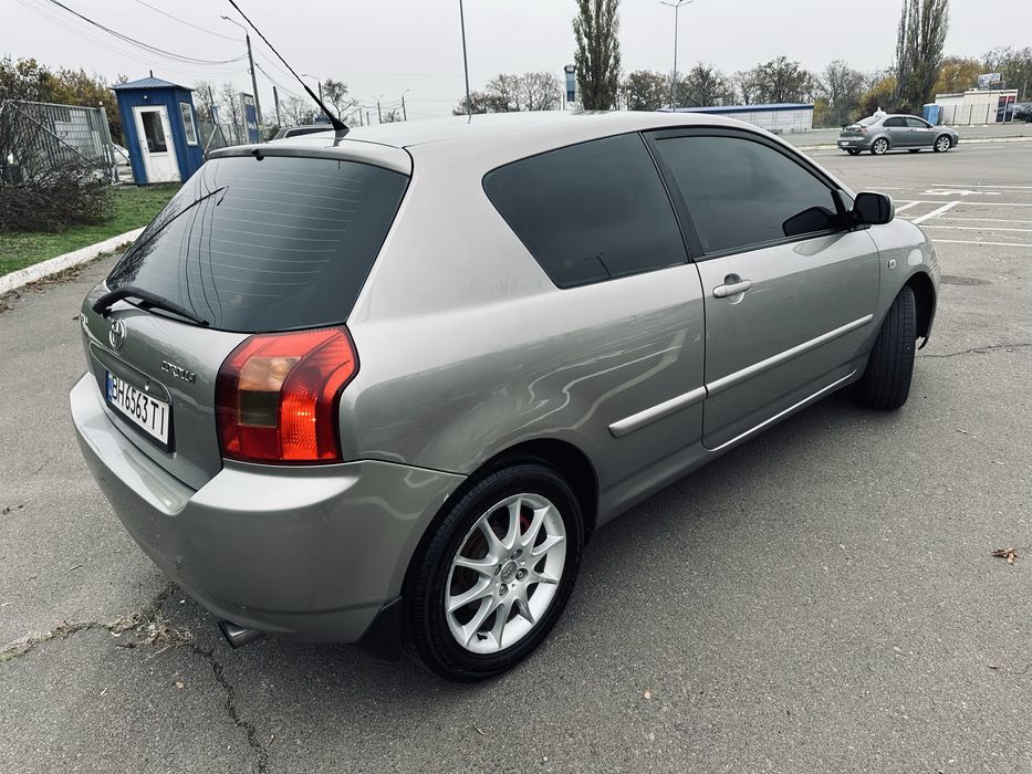 Toyota Corolla 1.8л 2003г