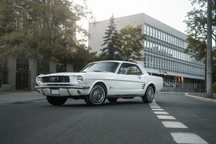 Ford Mustang Pełna renowacja 4 lata. MustangClinic. Wtrysk Holley, klima, LED.