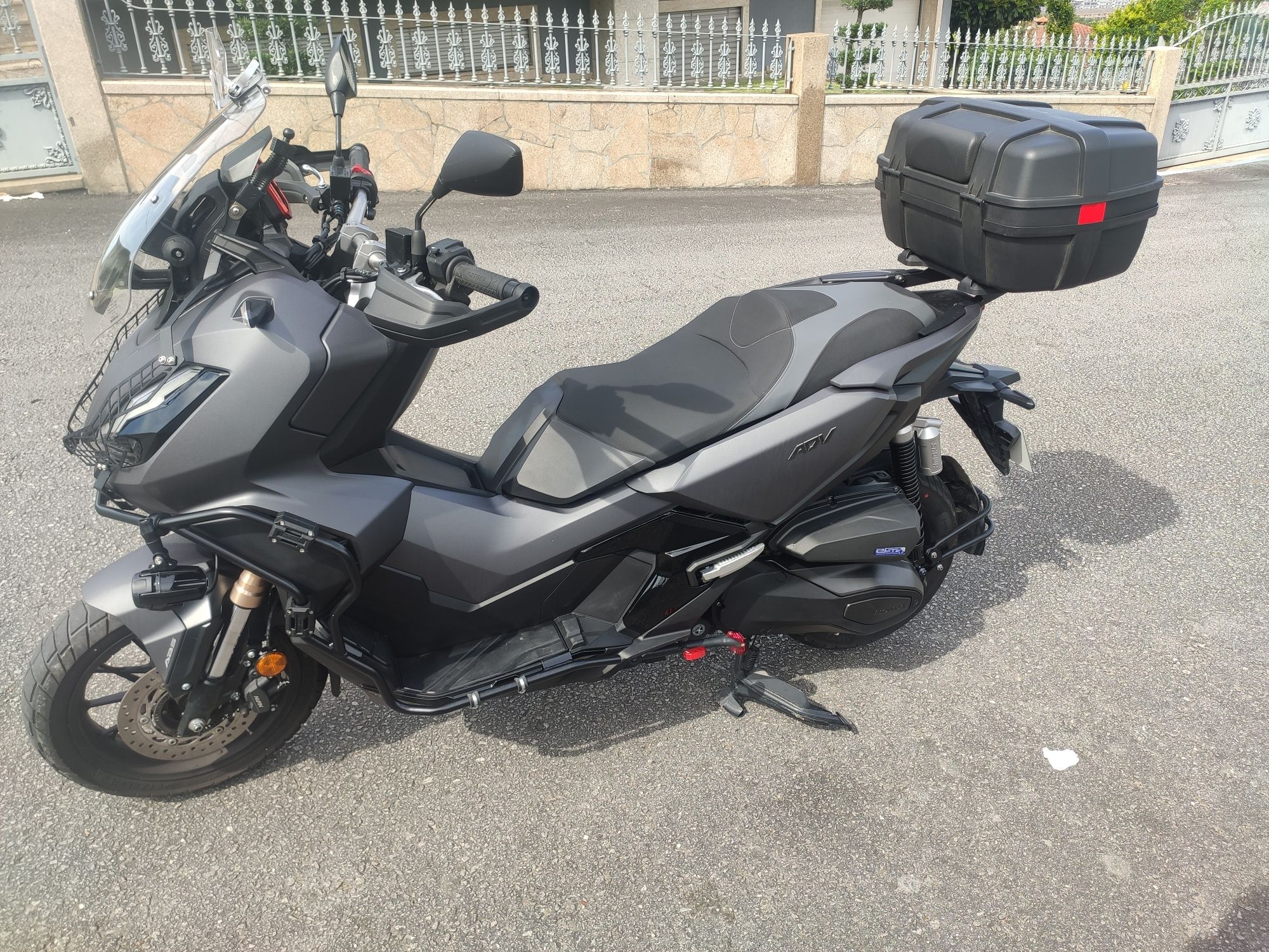 ADV Honda 350 ano dezembro 2023