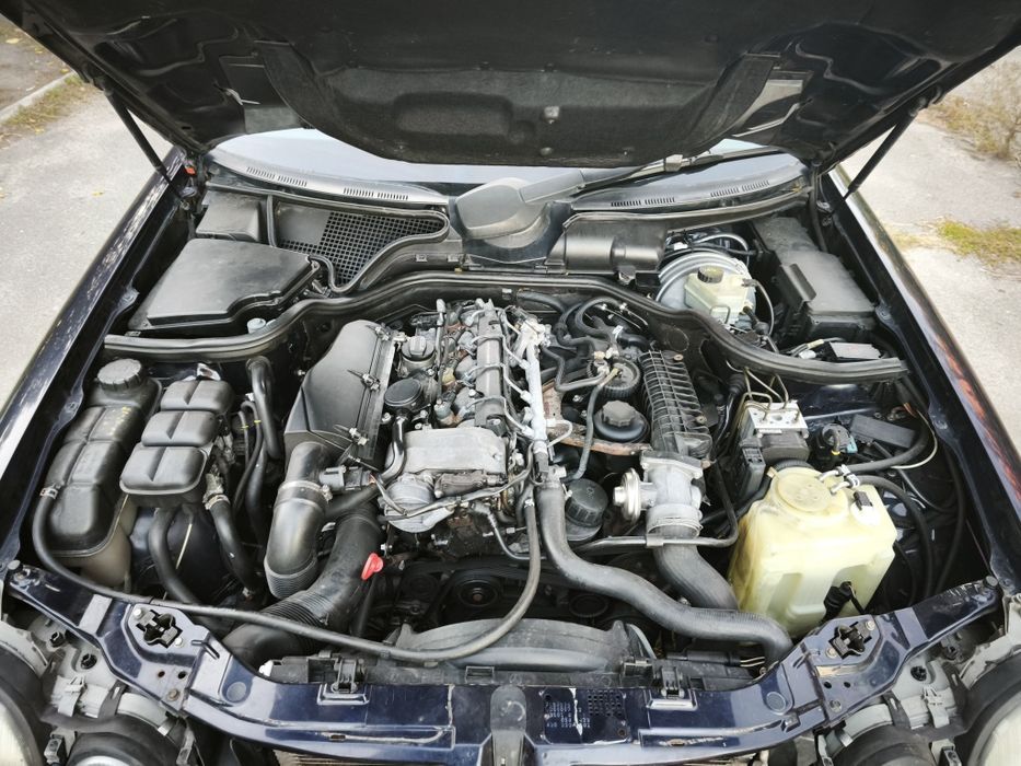 Продам Мерседес 2.2 дизель коробка автомат