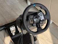 Logitech G923 PS4/PS5 + stojak Wheel Stand Pro