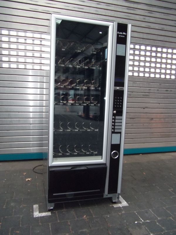 Necta Snakky Max - automat vendingowy / vending /