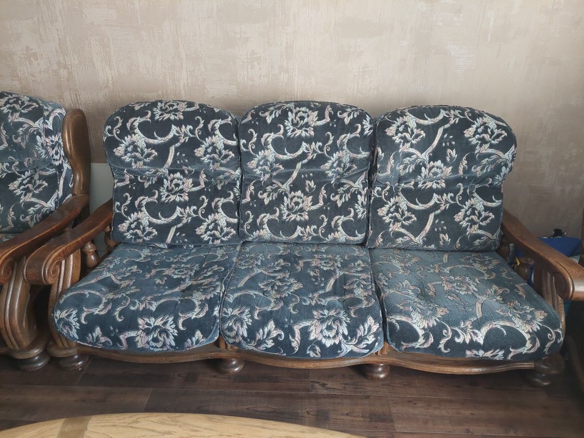 Zestaw mebli z litego drewna do salonu 1+2+stolik
