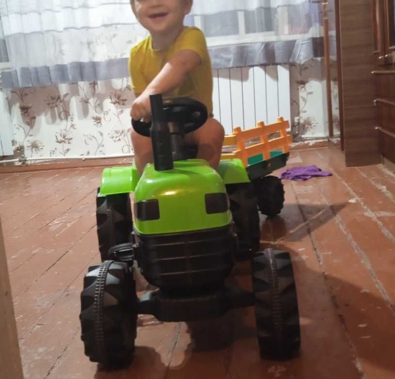 Акція! Дитячий трактор з причепом вело карт на педалях Туреччина
