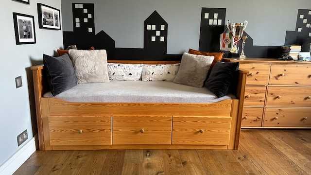 Łóżko młodzieżowe, dziecięce drewniane 212x99 wraz z materacem