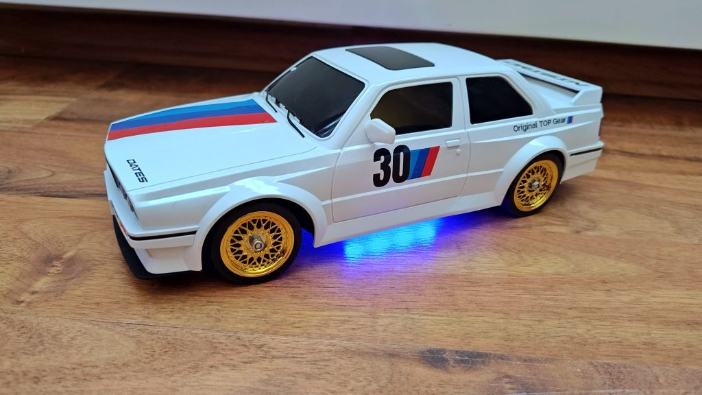Samochód zdalnie sterowany BMW E30 M3 Evo do Driftu Driftowania Neony