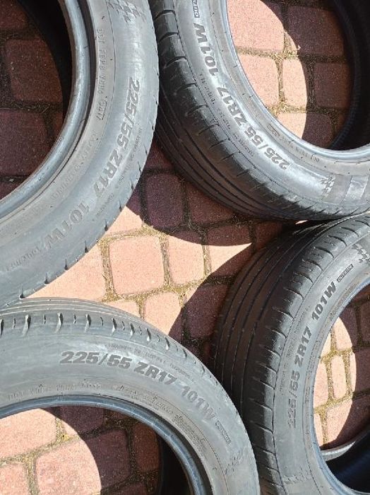 Opony kumho ecsta 225/55 r17