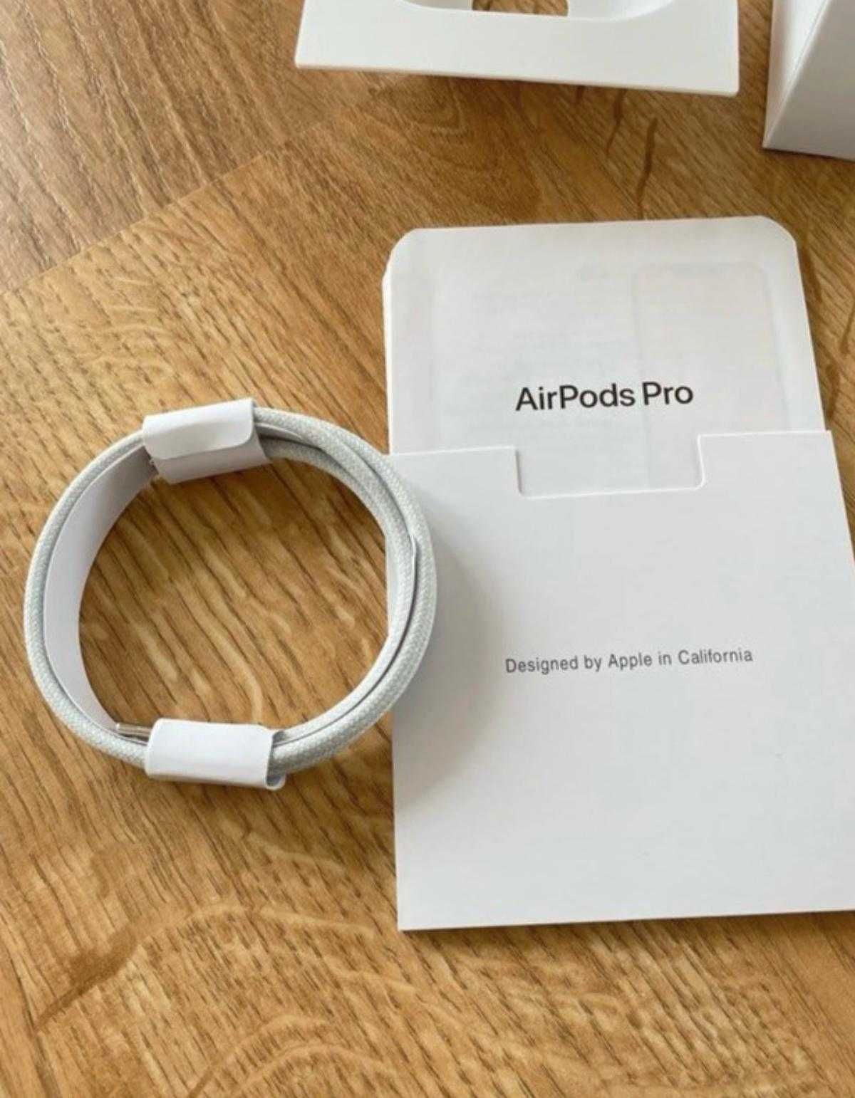 Apple AirPods Pro 2 Geração (USB-C)