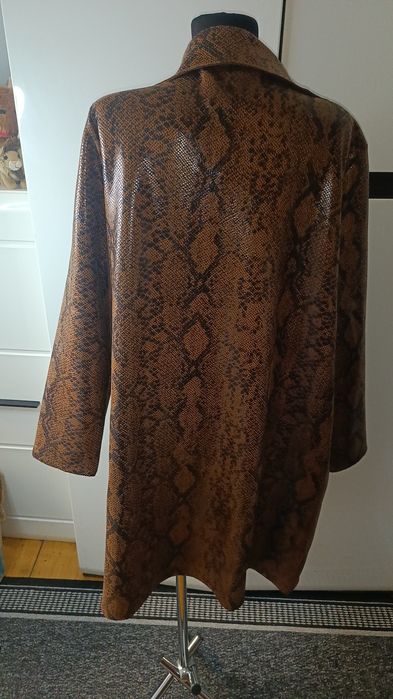 Piękny płaszcz  rozmiar xl