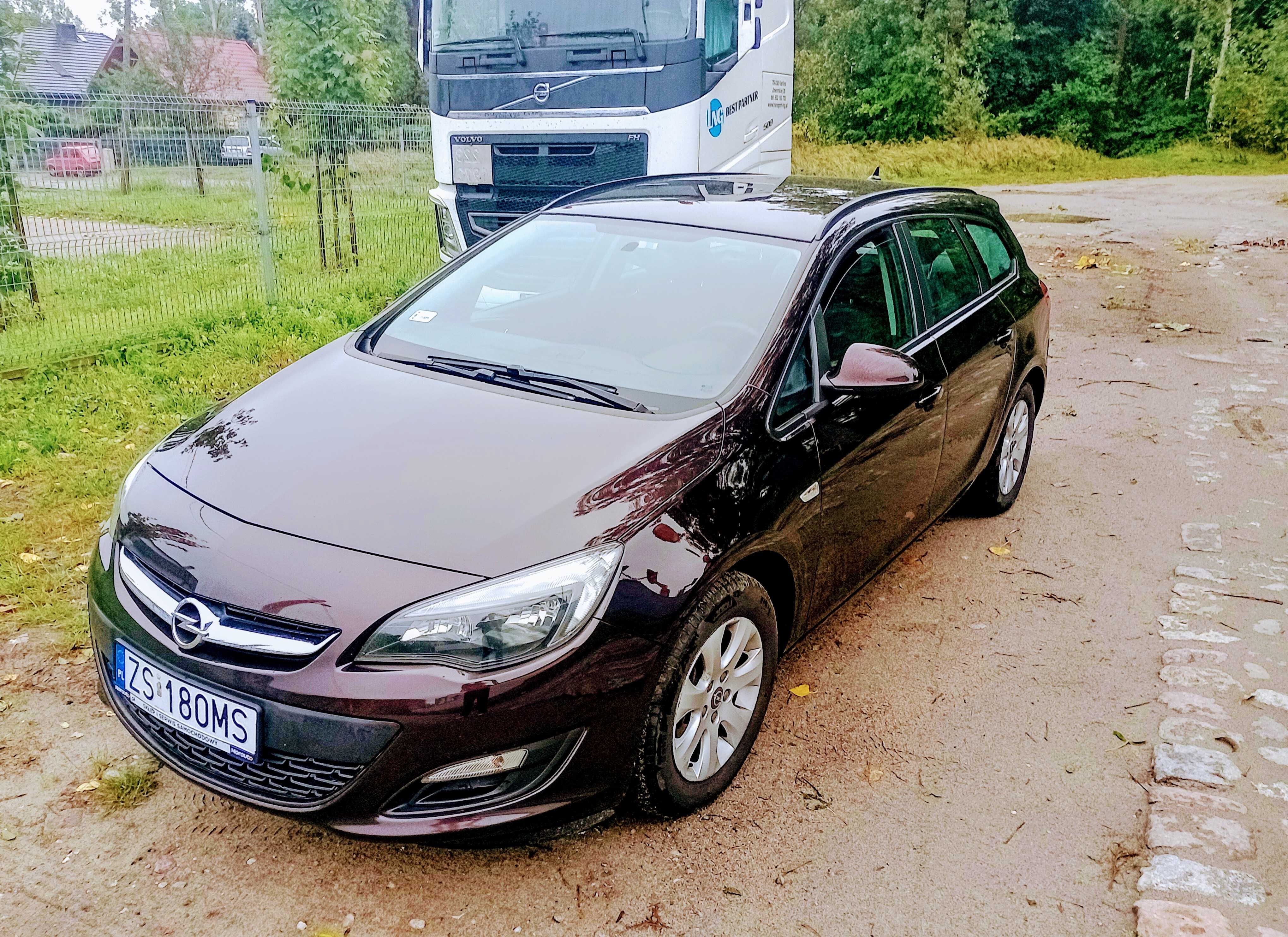 Opel Astra Polski salon. Poliftowy 1.6 Cdti. Małe spalanie. Zadbany