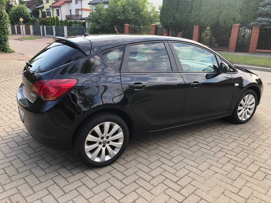 Astra J 1,4Turbo Bardzo Ładna // Opłacona