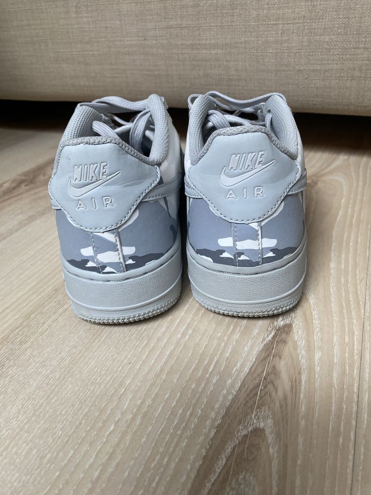 Nike Air Force 1 LV8 r. 38,5
