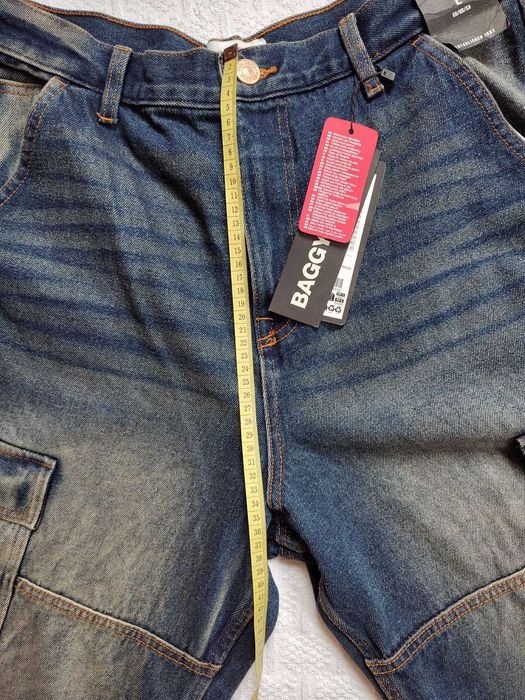 Продам шорти джинсові нові.