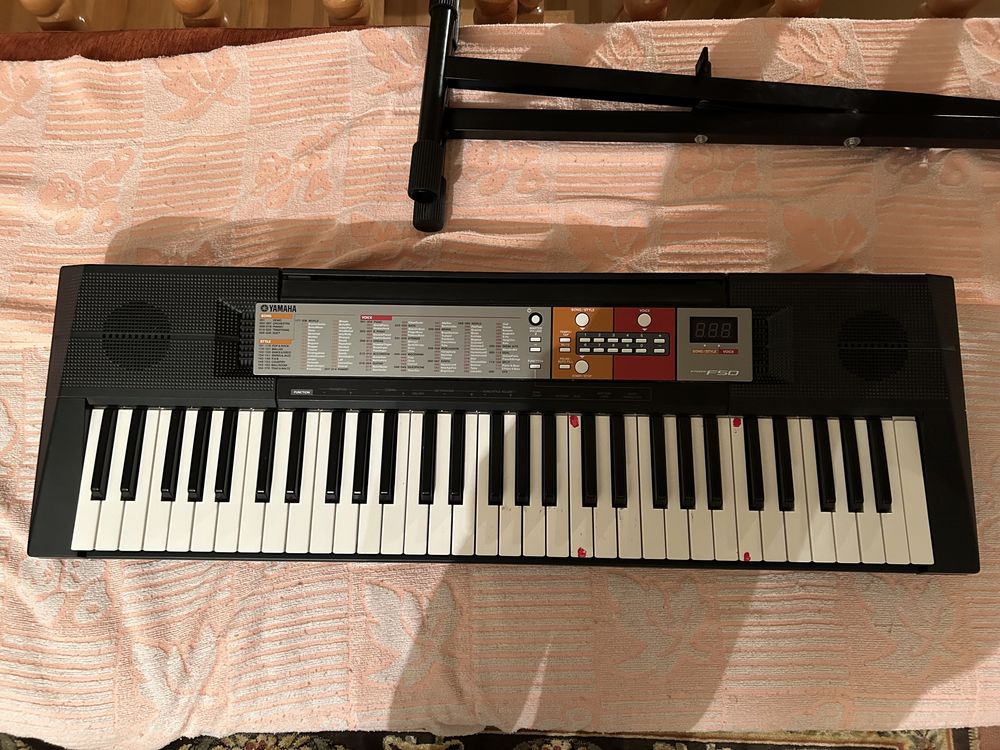 Keyboard Yamaha PSR-F50