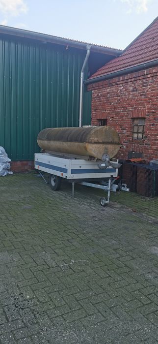 Sprzedam beczkę na wodę z poidłami