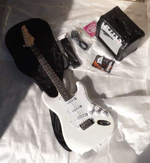 Guitarra eletrica branca MSA (kit)