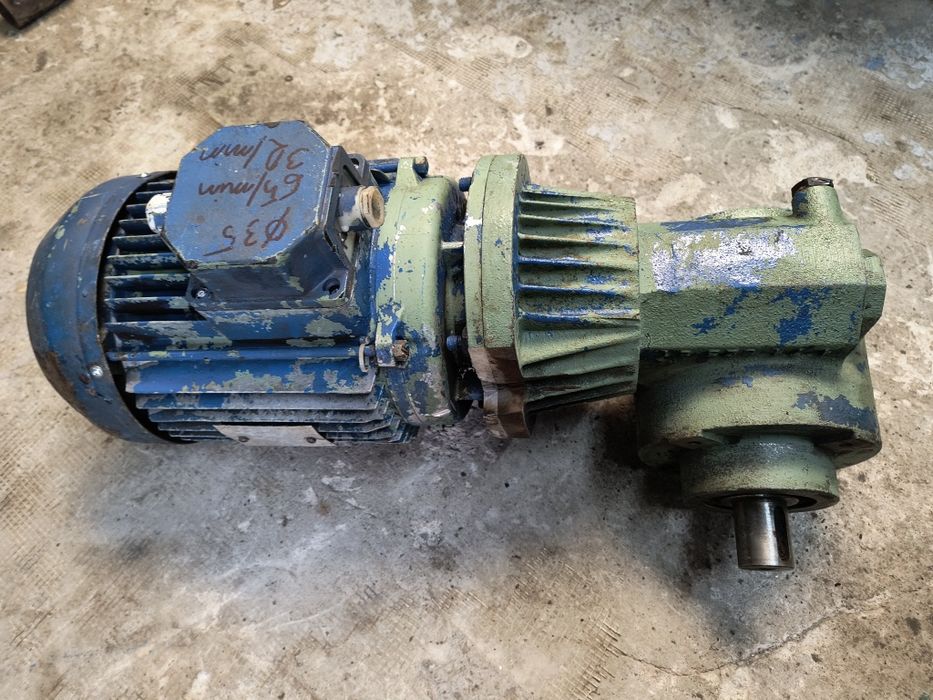 Przekładnia reduktor 4kw 65/min 32/min silnik motoreduktor