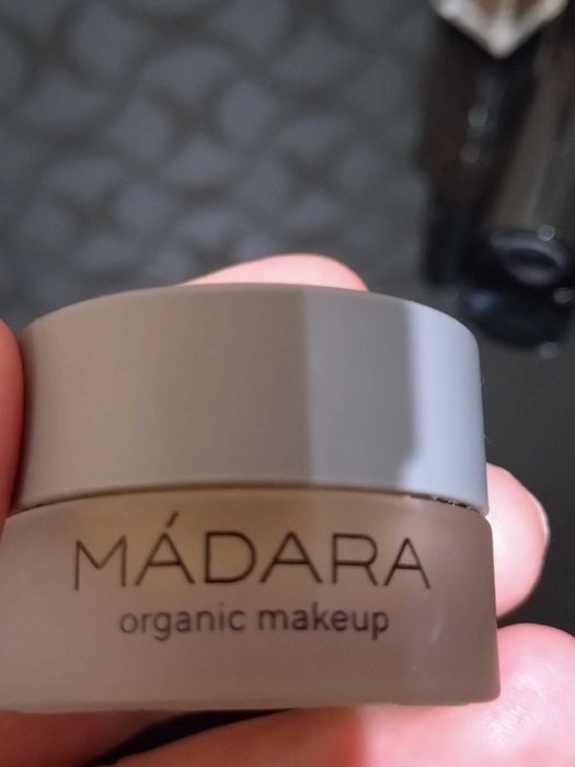 Do brwi o rzęs tusz Lancome madara