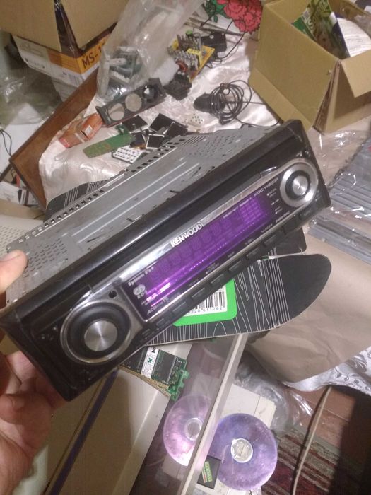 Автомагнитола    4по50вт