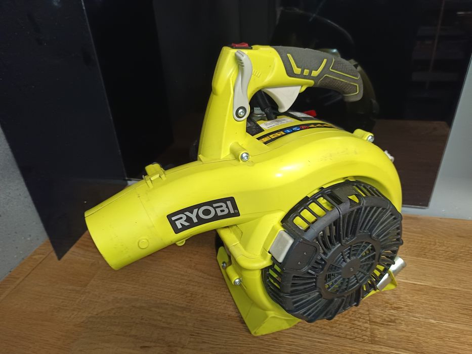 Spalinowa Dmuchawa RYOBI Odkurzacz do Liści