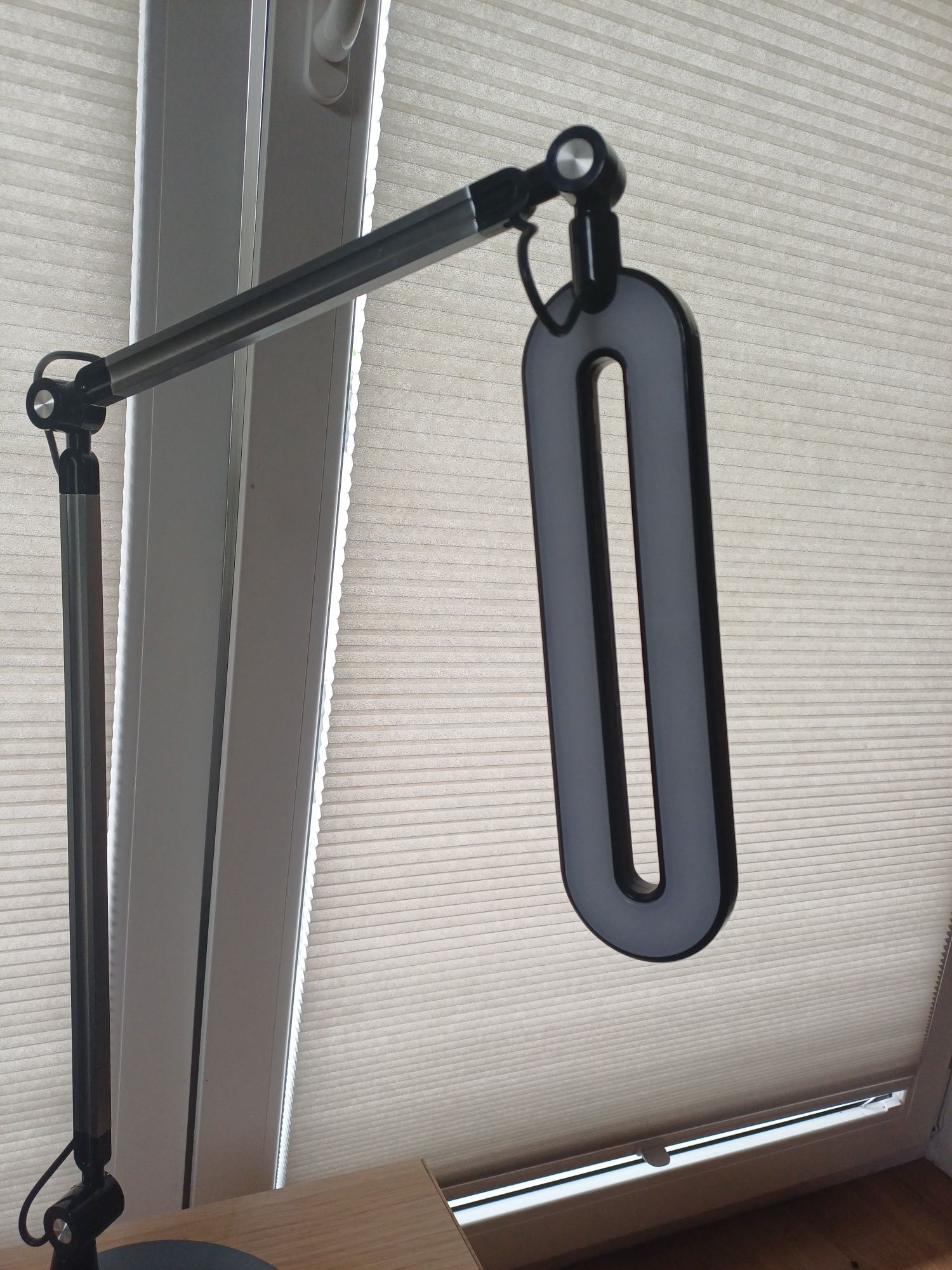 Nilsen lampa kreślarska LED Rosa Wireless